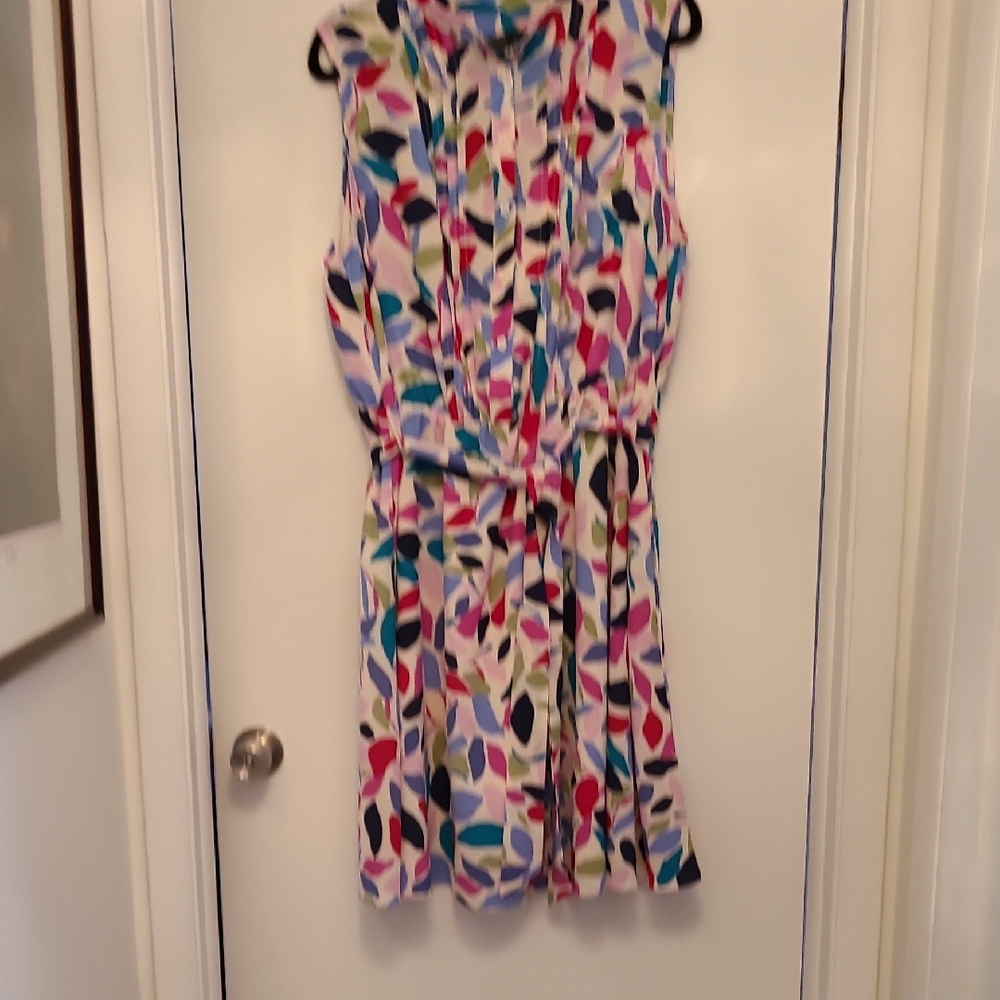 Maggy London Multicolor Leaf Print Casual Dress NWOT. Fully Lined.